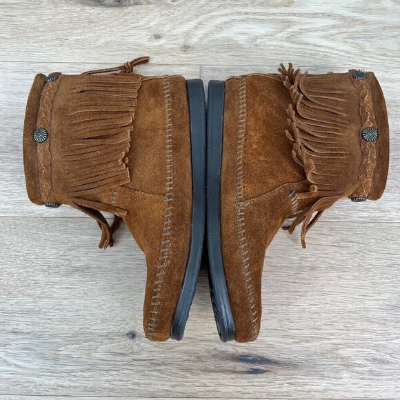 Minnetonka Womens Hi Top Back Zip Western Bootie Shoes Size 6 Brown Suede Fringe - Picture 2 of 11